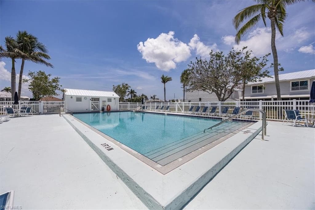 18008 San Carlos Blvd 27, Fort Myers Beach, FL 33931-21