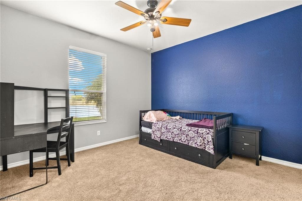 2115 Grove Dr, Naples, FL 34120-17