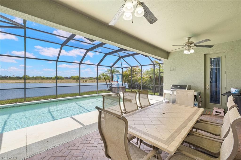 2115 Grove Dr, Naples, FL 34120-29