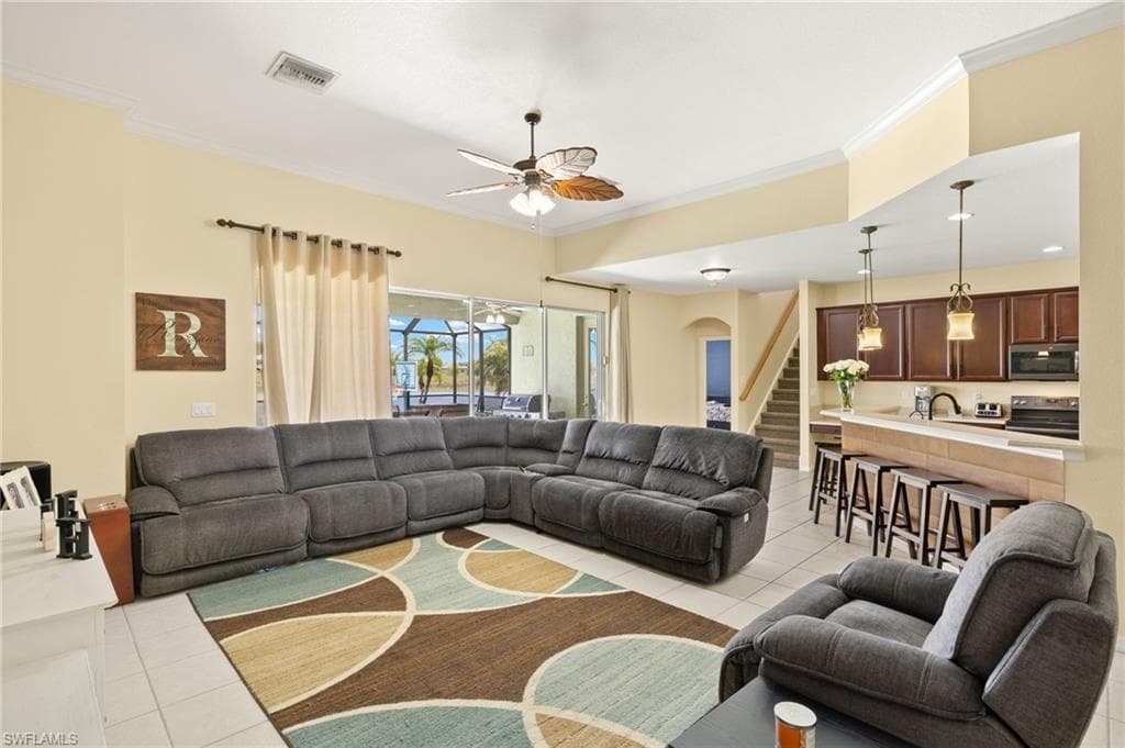 2115 Grove Dr, Naples, FL 34120-6