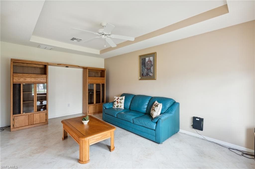 877 Charlemagne Blvd, Naples, FL 34112-11