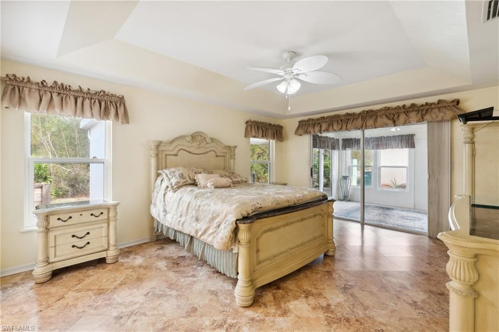 877 Charlemagne Blvd, Naples, FL 34112-15