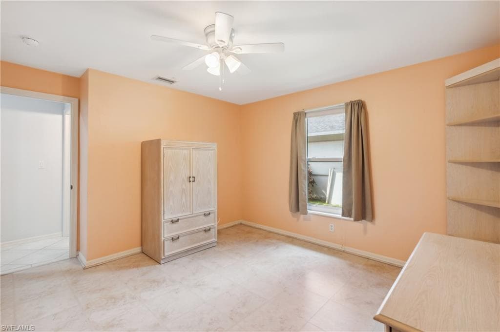 877 Charlemagne Blvd, Naples, FL 34112-22