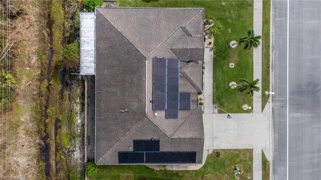 877 Charlemagne Blvd, Naples, FL 34112-28