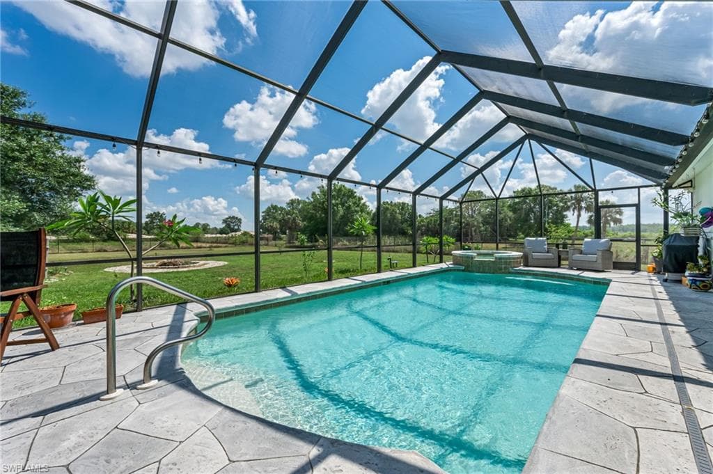 4665 47th Ave NE, Naples, FL 34120-33