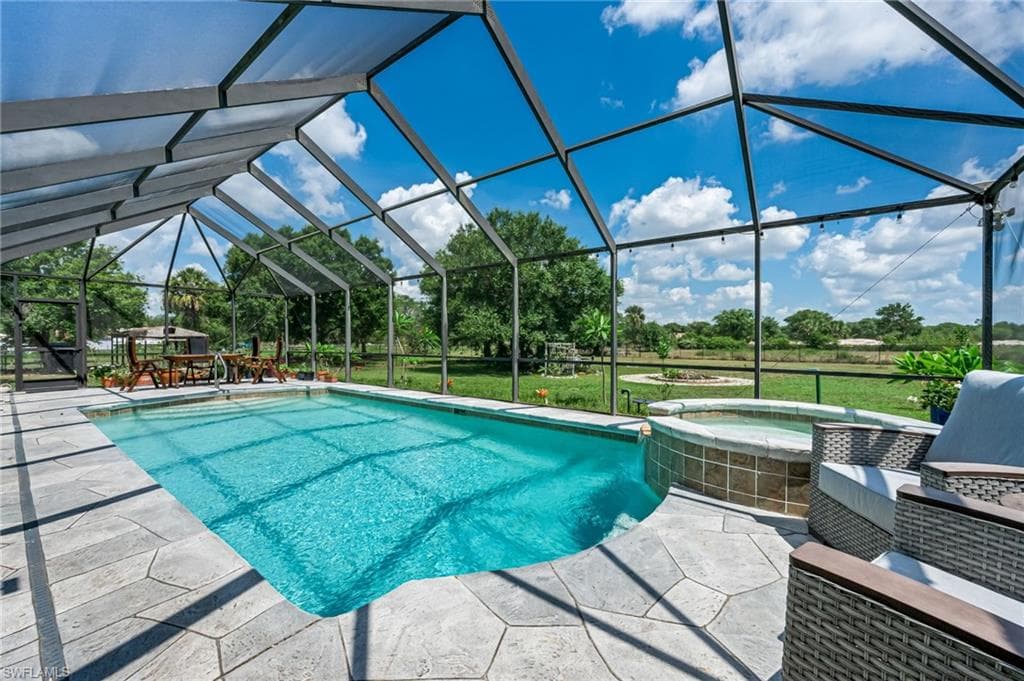 4665 47th Ave NE, Naples, FL 34120-34