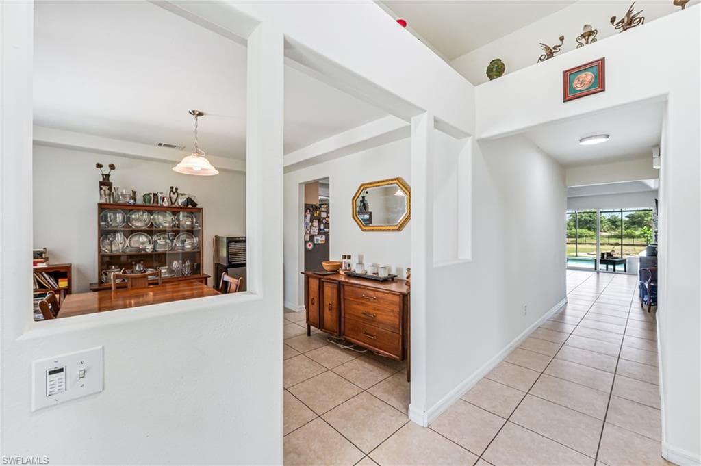 4665 47th Ave NE, Naples, FL 34120-3
