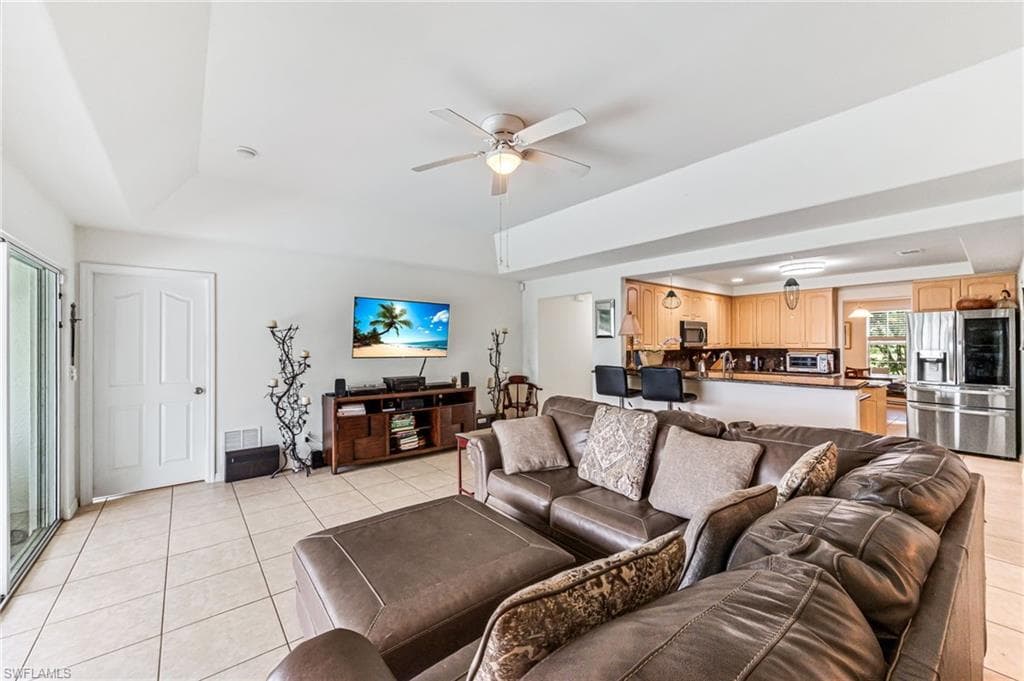 4665 47th Ave NE, Naples, FL 34120-8