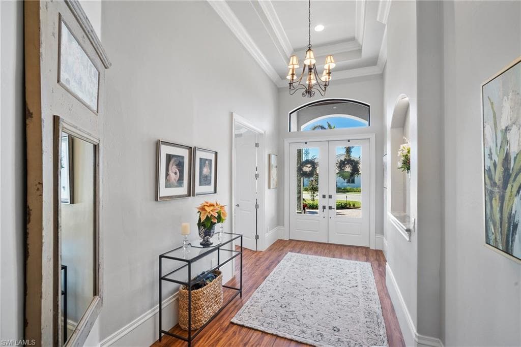 10340 Vanderbilt Dr, Naples, FL 34108-13