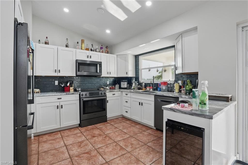 25 12th Pl, Cape Coral, FL 33993-10