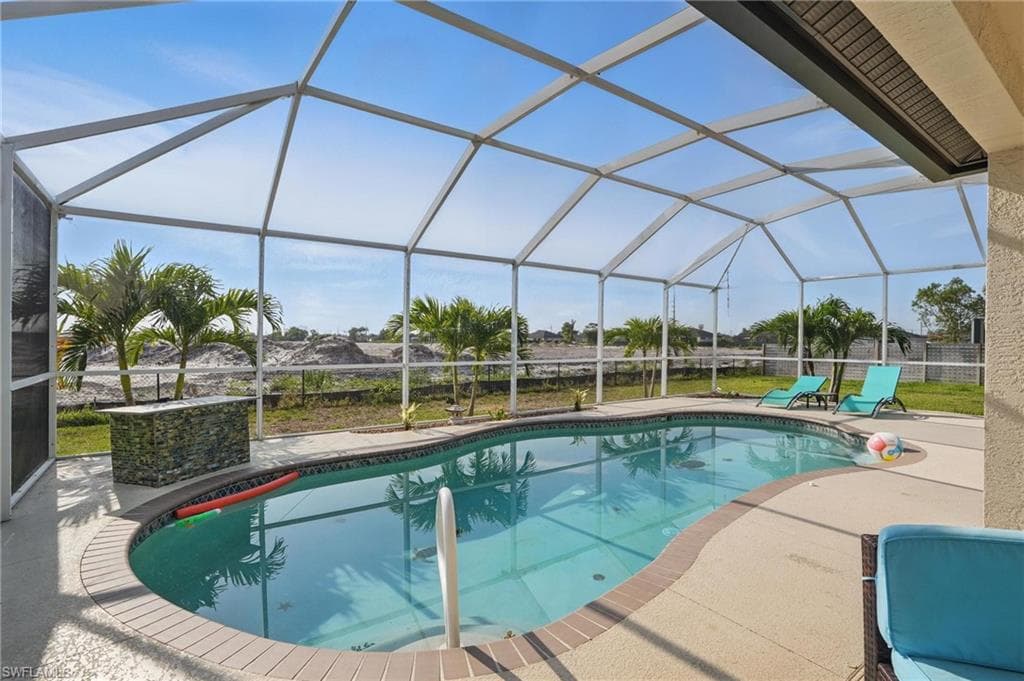 25 12th Pl, Cape Coral, FL 33993-25
