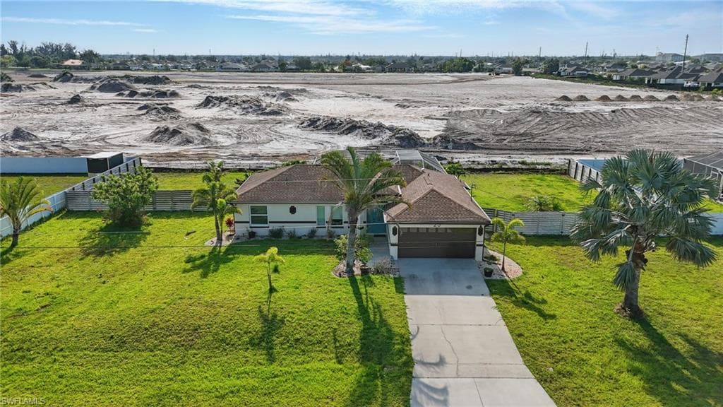 25 12th Pl, Cape Coral, FL 33993-3