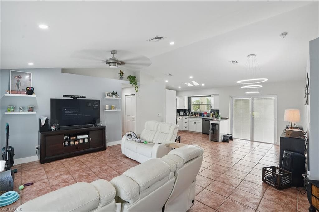 25 12th Pl, Cape Coral, FL 33993-5