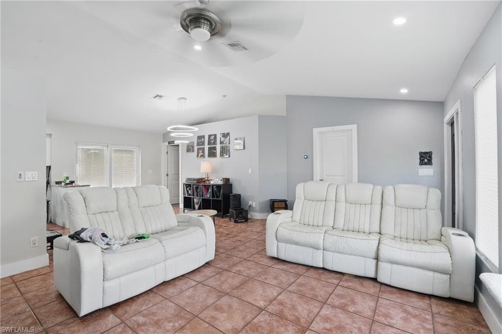 25 12th Pl, Cape Coral, FL 33993-6