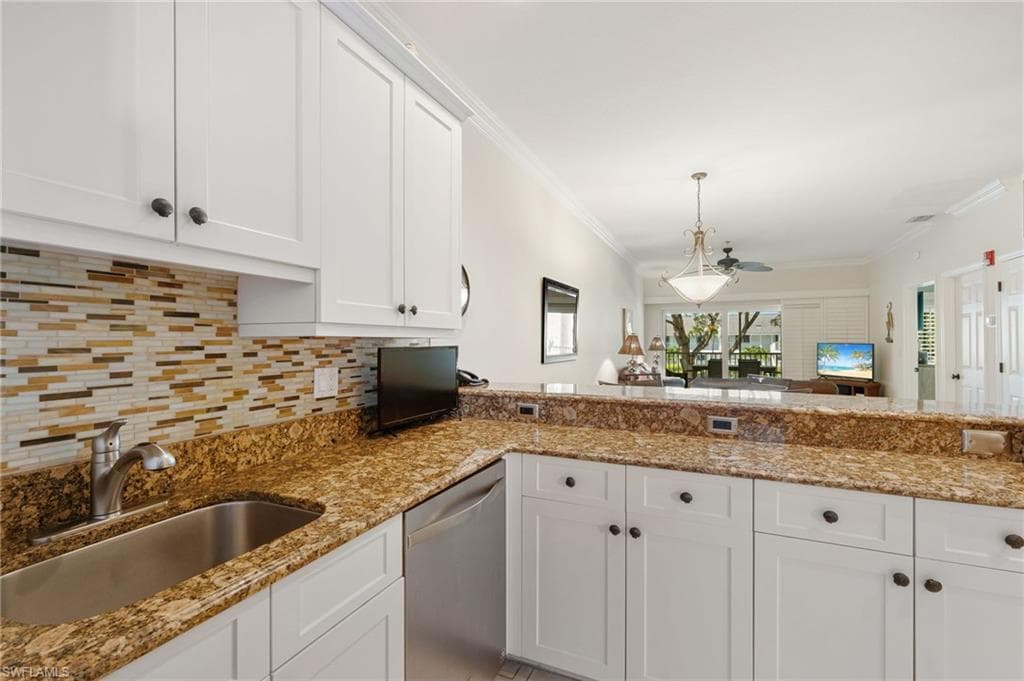 140 Palm St 207, Marco Island, FL 34145-14