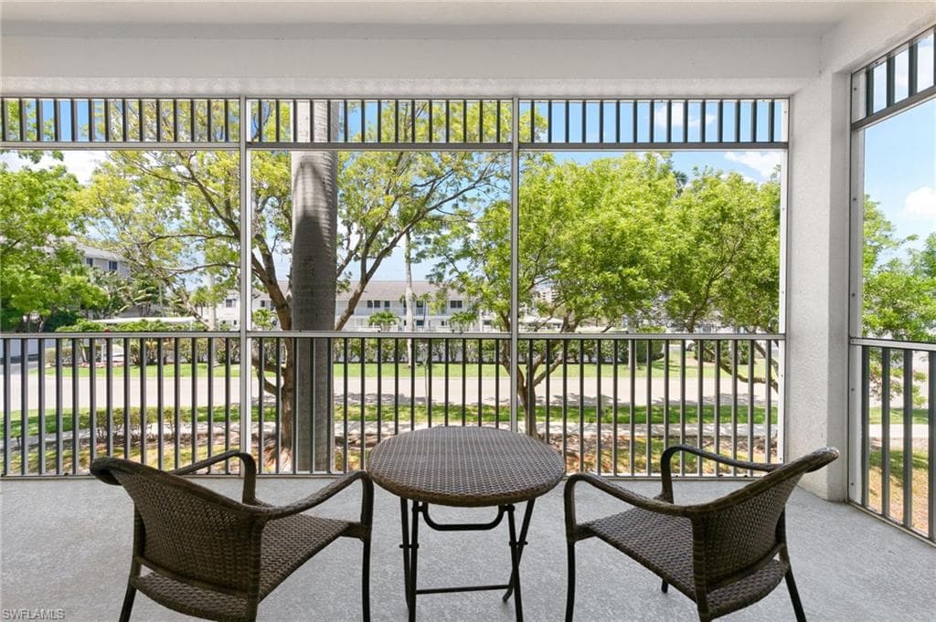 140 Palm St 207, Marco Island, FL 34145-26