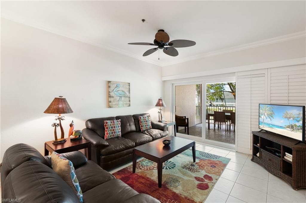 140 Palm St 207, Marco Island, FL 34145-5