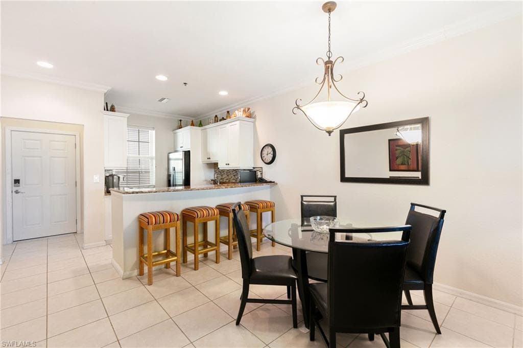 140 Palm St 207, Marco Island, FL 34145-8