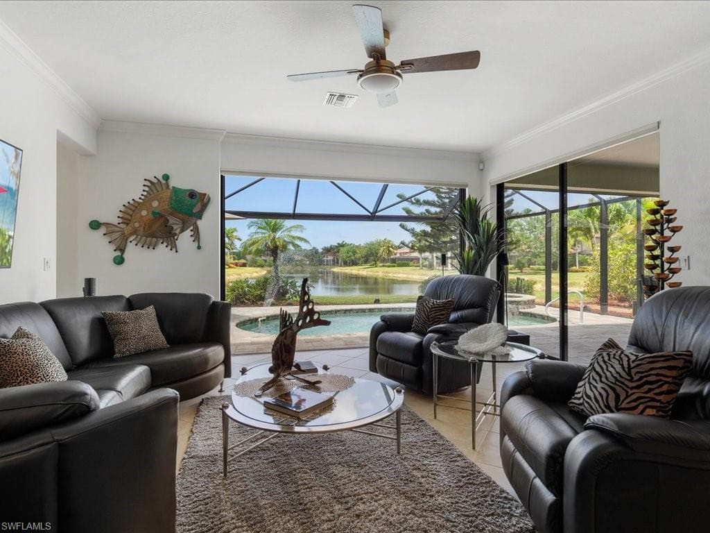 3913 Sapphire Way, Naples, FL 34114-17