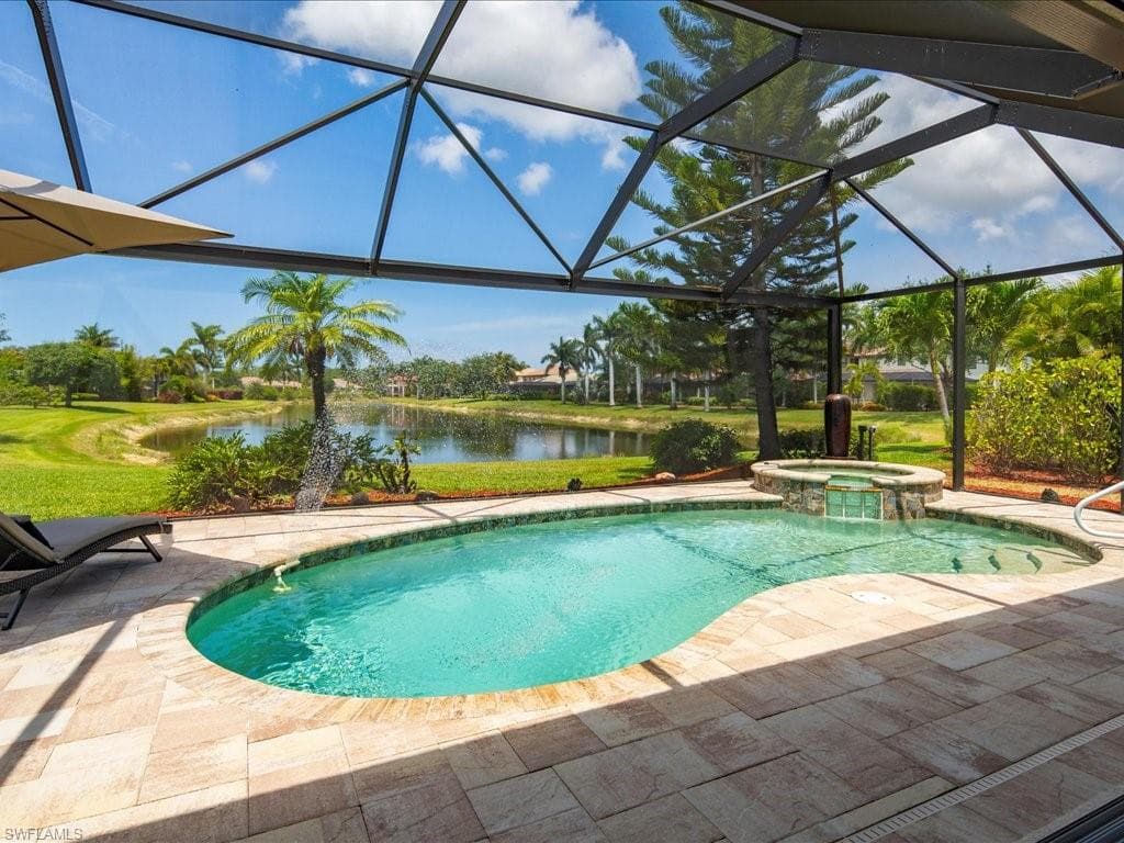 3913 Sapphire Way, Naples, FL 34114-20
