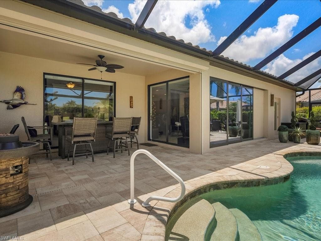 3913 Sapphire Way, Naples, FL 34114-23