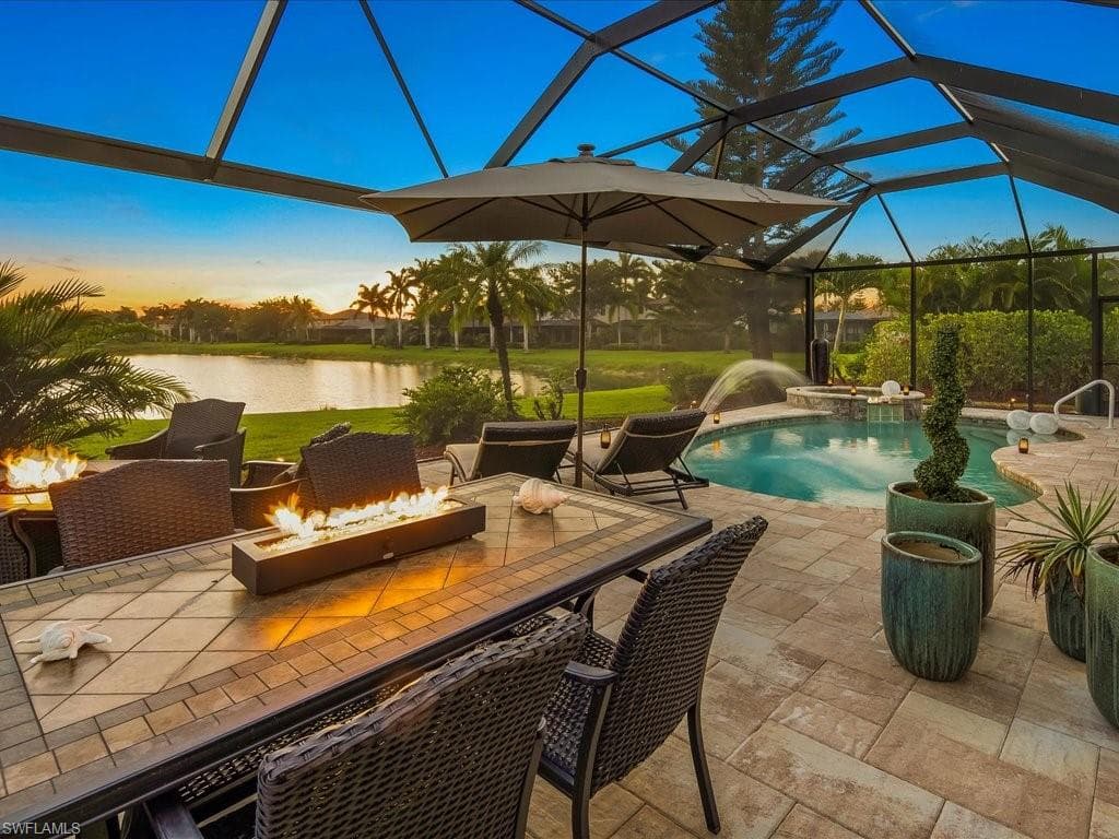 3913 Sapphire Way, Naples, FL 34114-47