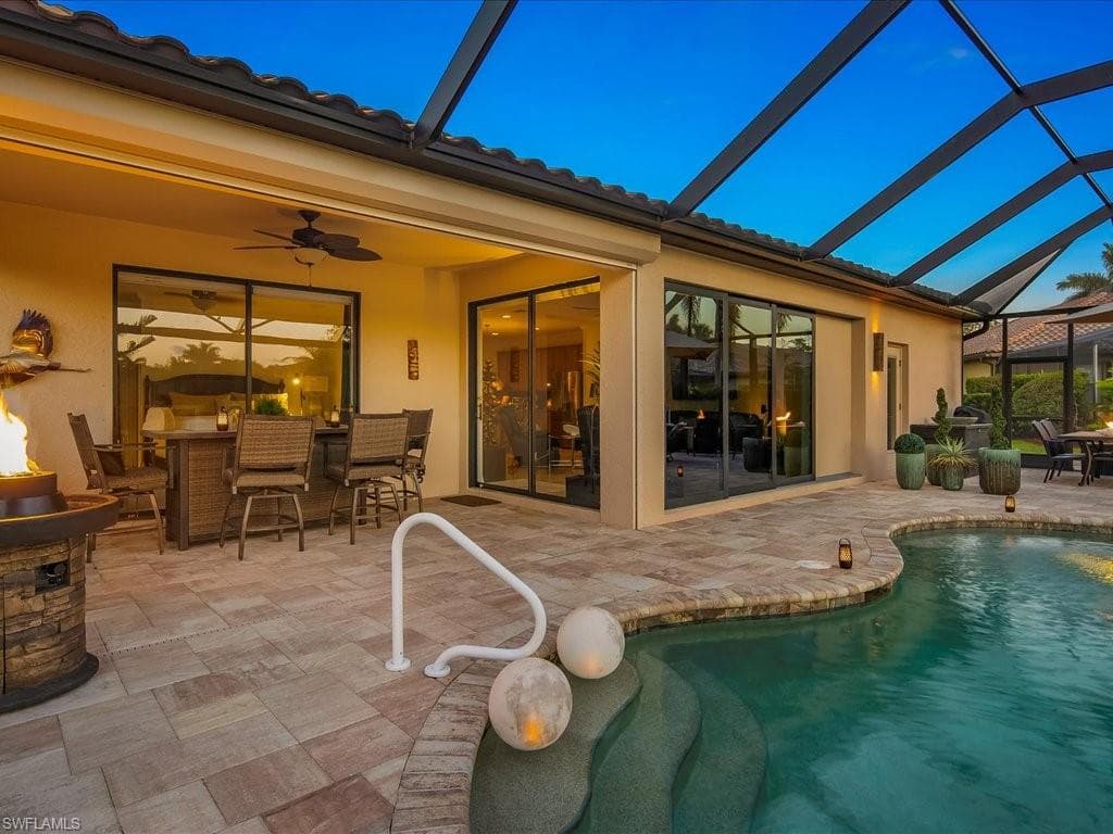 3913 Sapphire Way, Naples, FL 34114-49