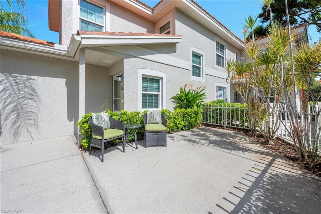 2436 Orchid Bay Dr 204, Naples, FL 34109-12