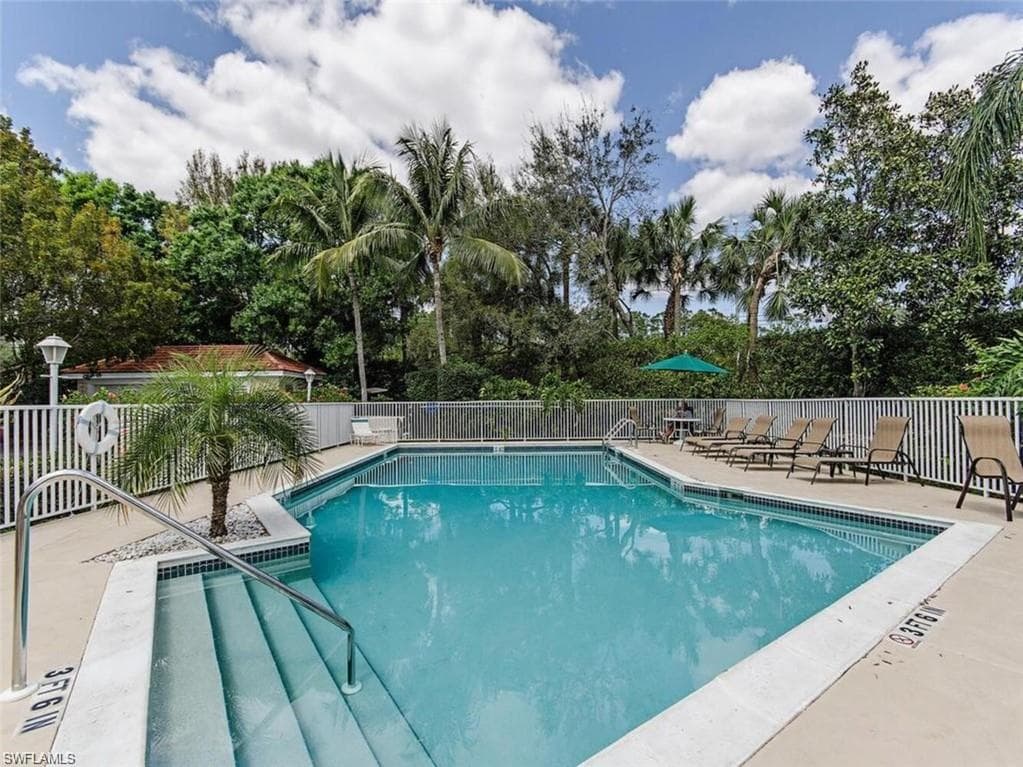2436 Orchid Bay Dr 204, Naples, FL 34109-24