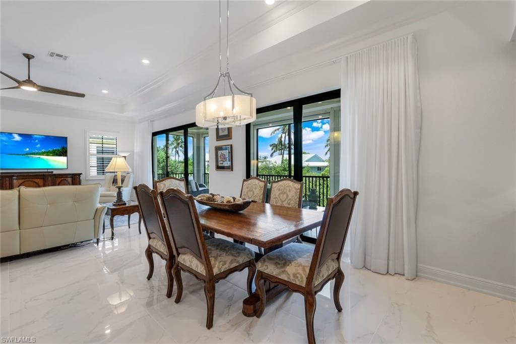 2488 Breakwater Way 201, Naples, FL 34112-14