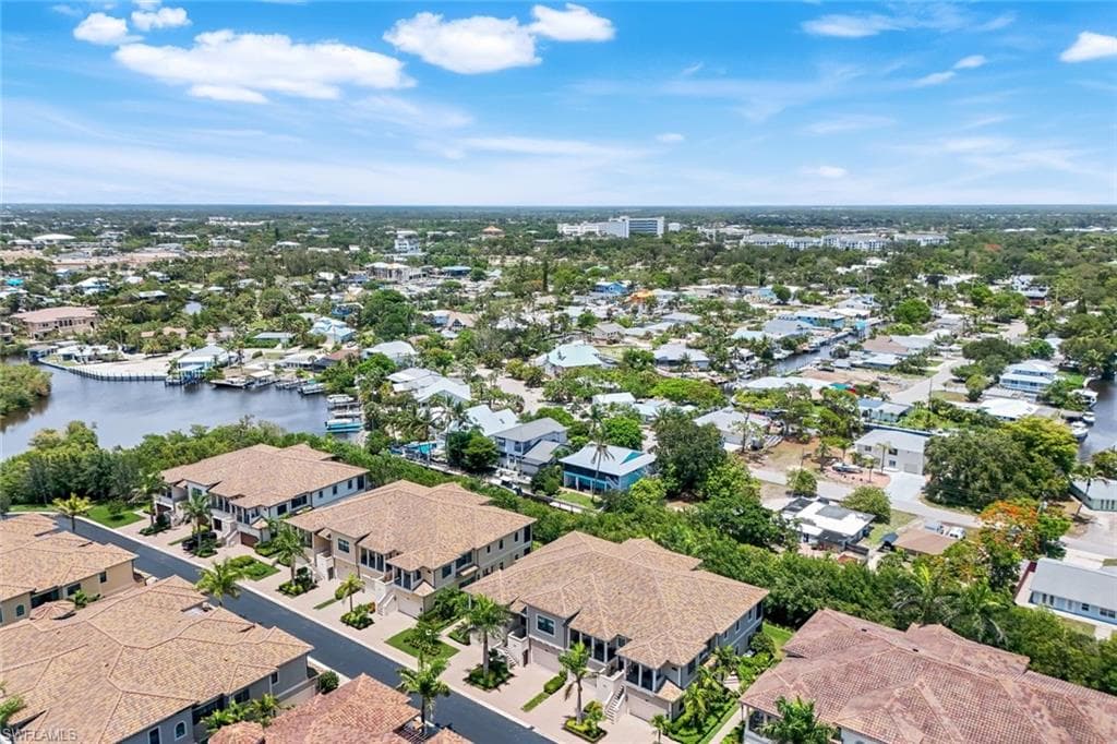 2488 Breakwater Way 201, Naples, FL 34112-35