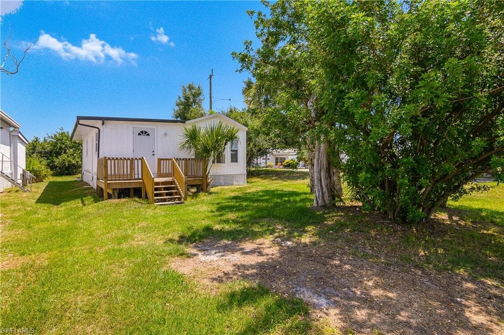 5675 Pine Island Rd NW, Bokeelia, FL 33922-22