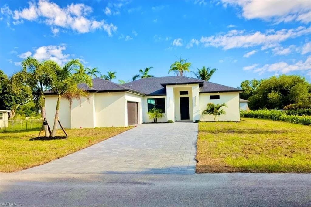 3726 Lora St, Fort Myers, FL 33916-1