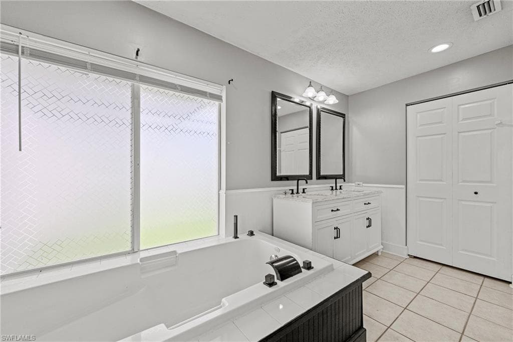 1311 11th St, Cape Coral, FL 33990-17