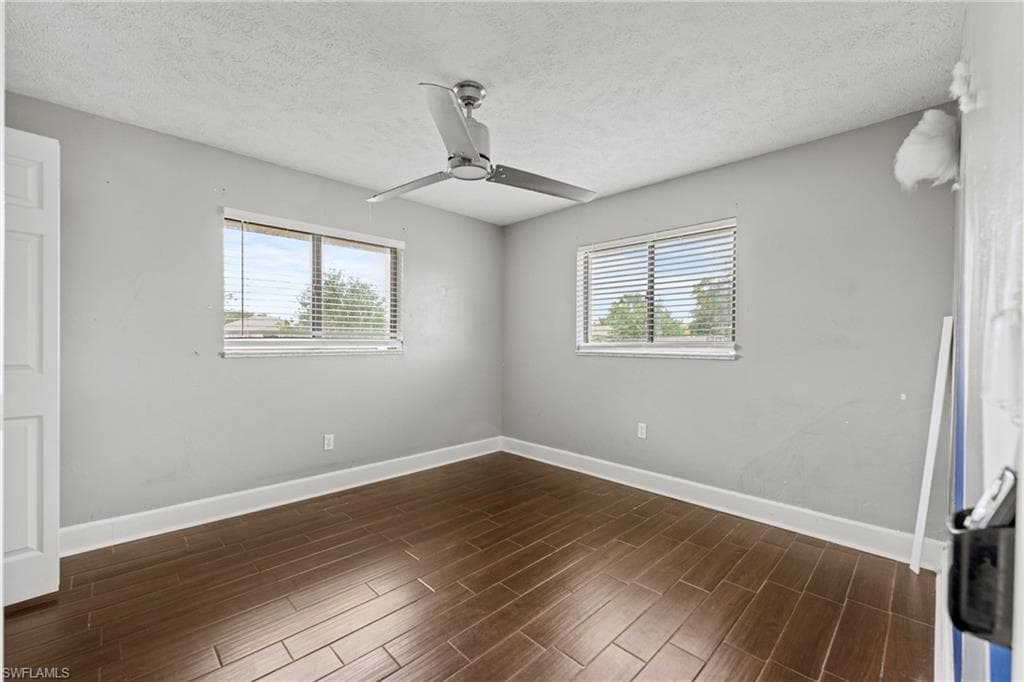1311 11th St, Cape Coral, FL 33990-20