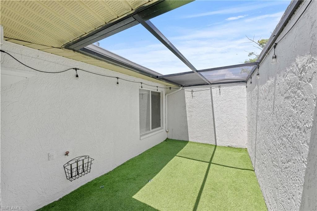 1311 11th St, Cape Coral, FL 33990-27