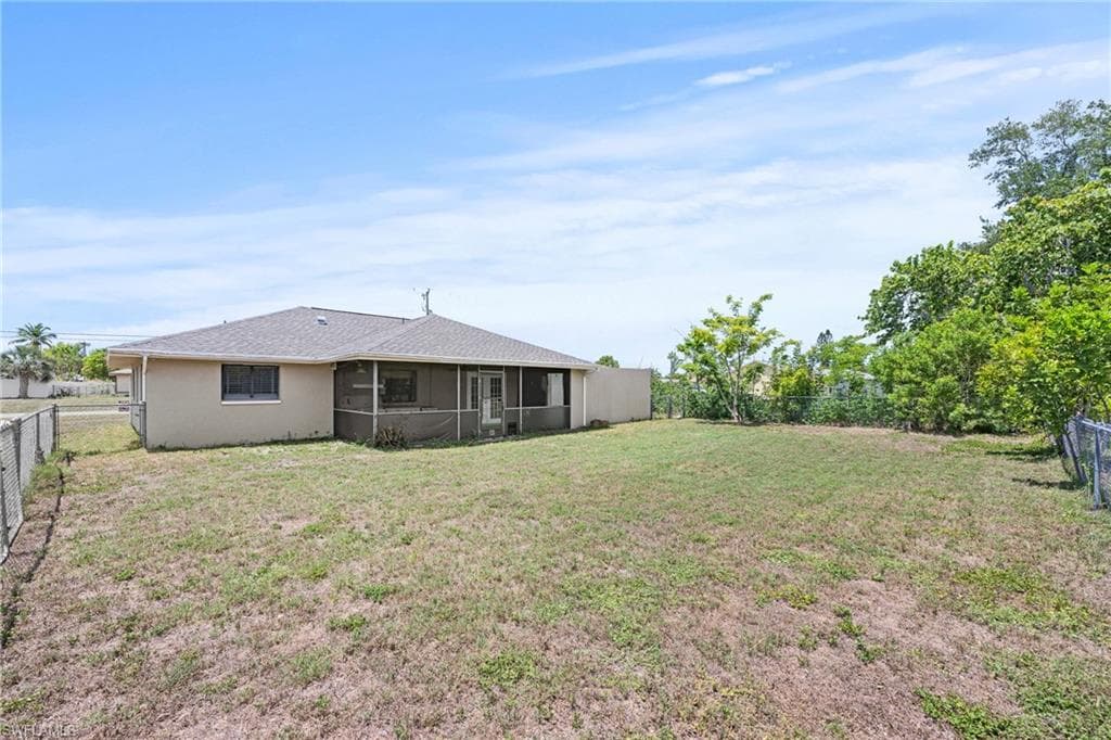 1311 11th St, Cape Coral, FL 33990-30