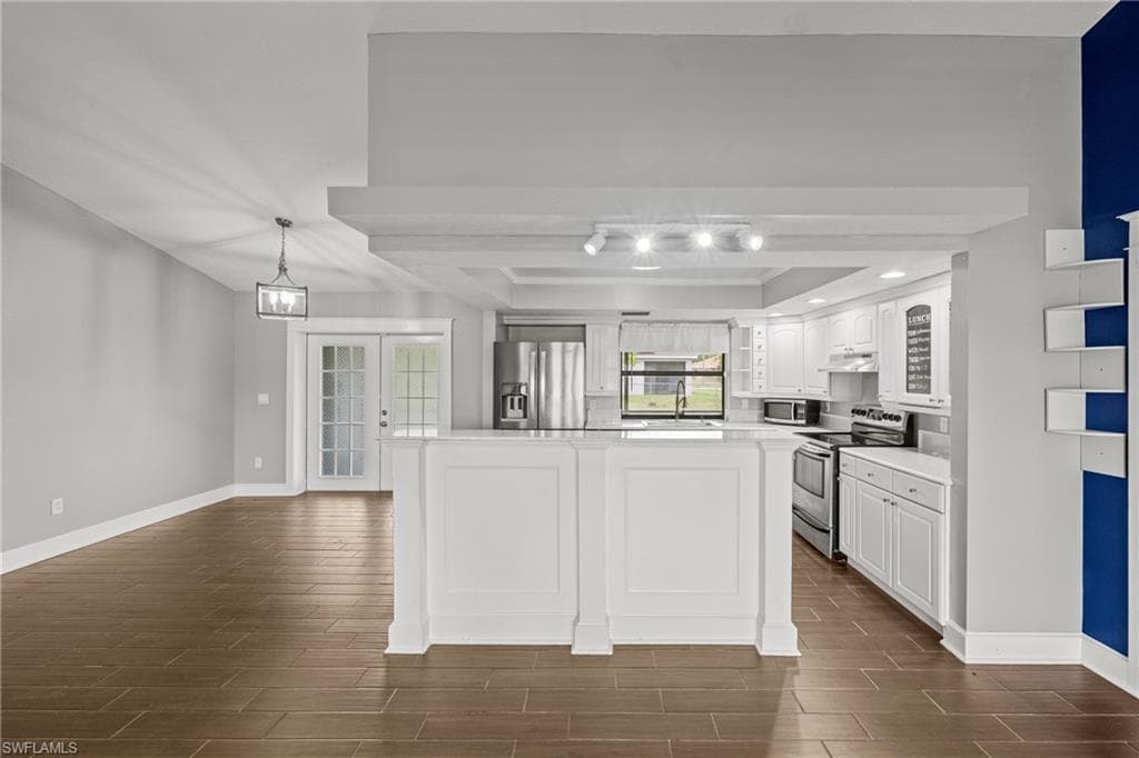 1311 11th St, Cape Coral, FL 33990-7