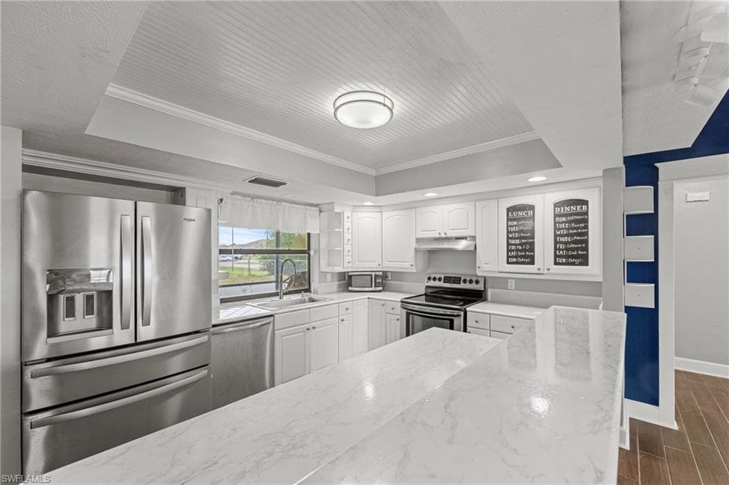 1311 11th St, Cape Coral, FL 33990-8