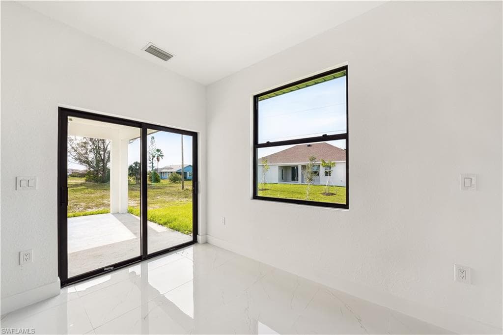 4521 34th St, Cape Coral, FL 33993-9