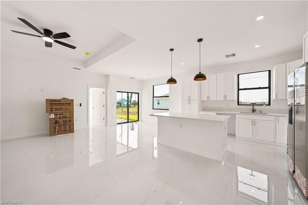 4521 34th St, Cape Coral, FL 33993-7