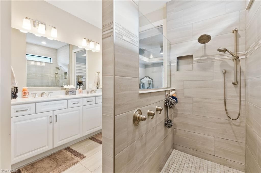 6787 Pennyroyal Dr, Naples, FL 34114-19