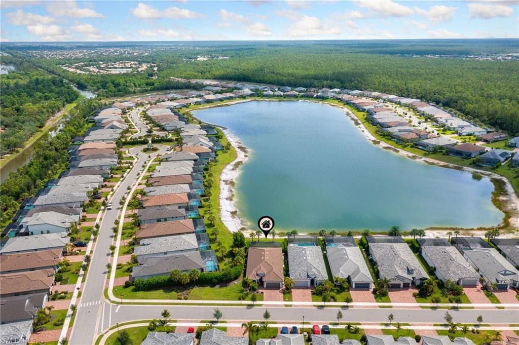 6787 Pennyroyal Dr, Naples, FL 34114-33
