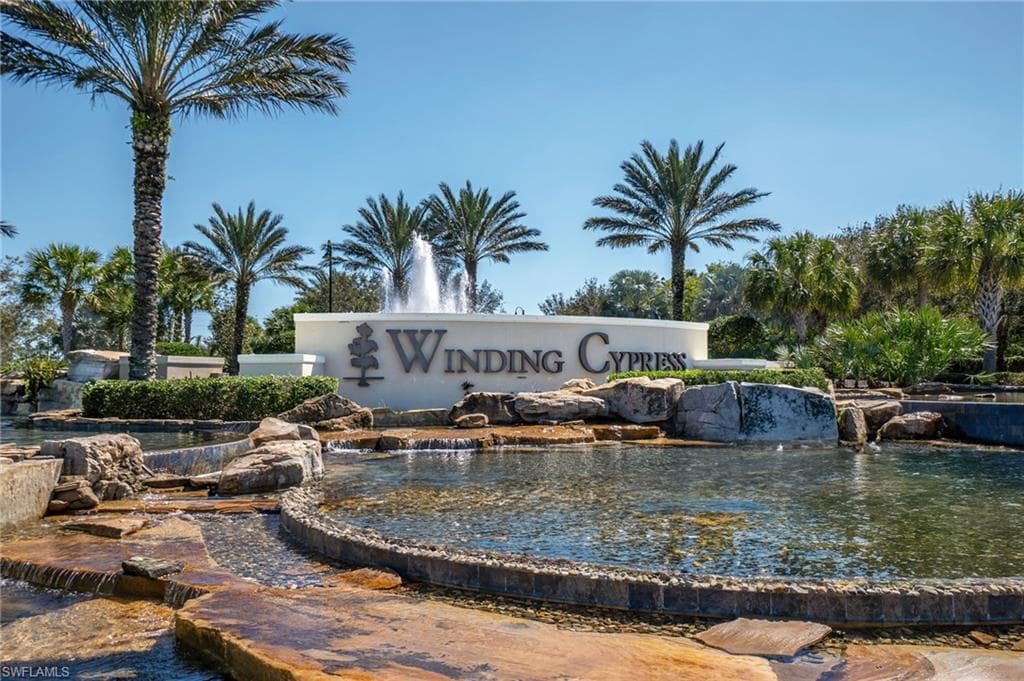 6787 Pennyroyal Dr, Naples, FL 34114-2