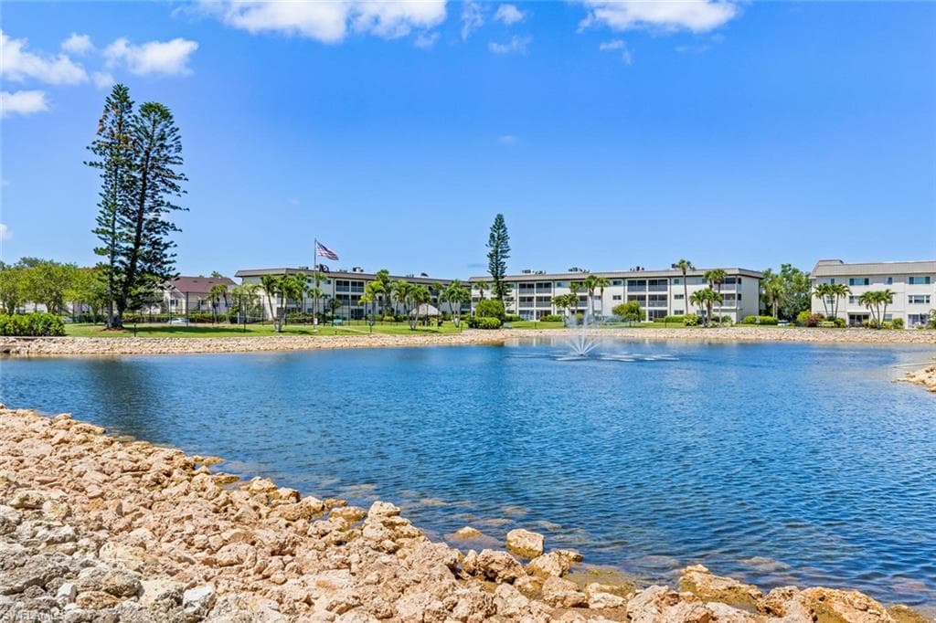 1004 Manatee Rd H306, Naples, FL 34114-46