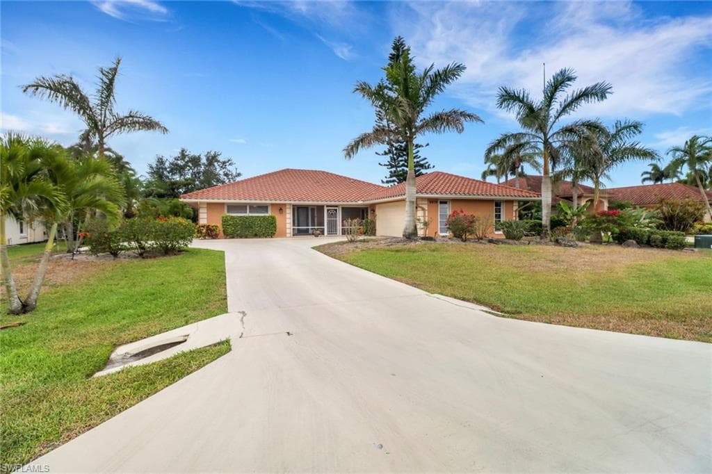 9879 El Greco Cir, Bonita Springs, FL 34135-5