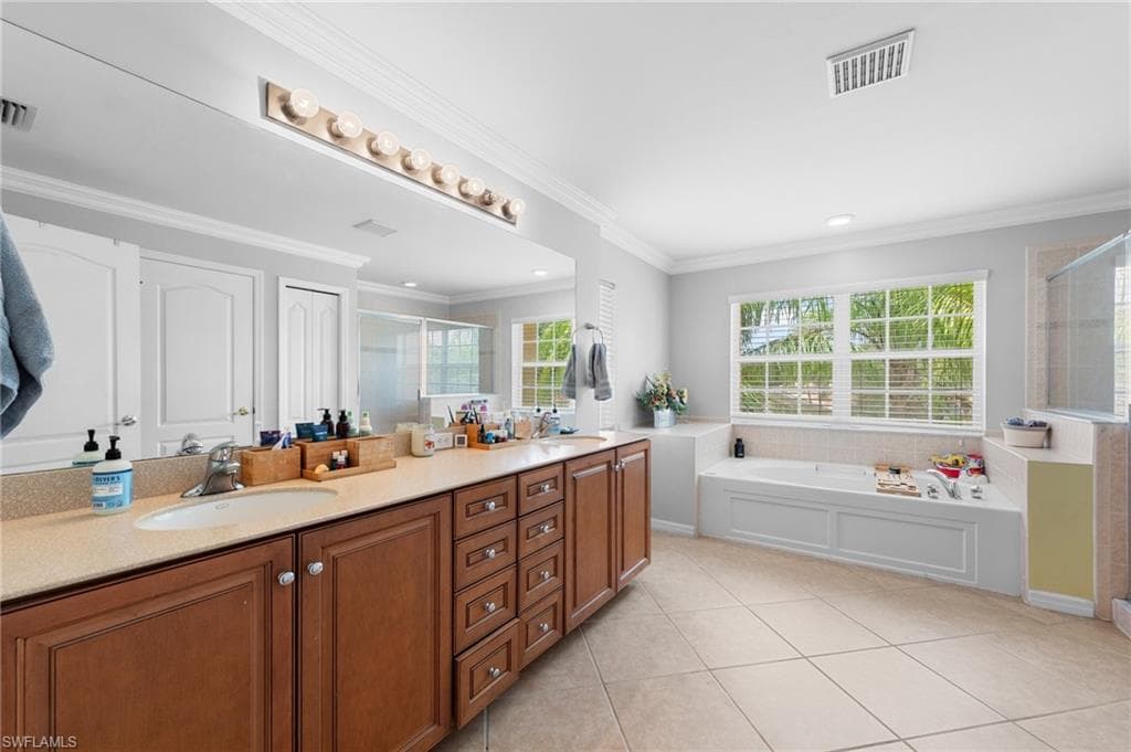 8364 Laurel Lakes Blvd, Naples, FL 34119-15