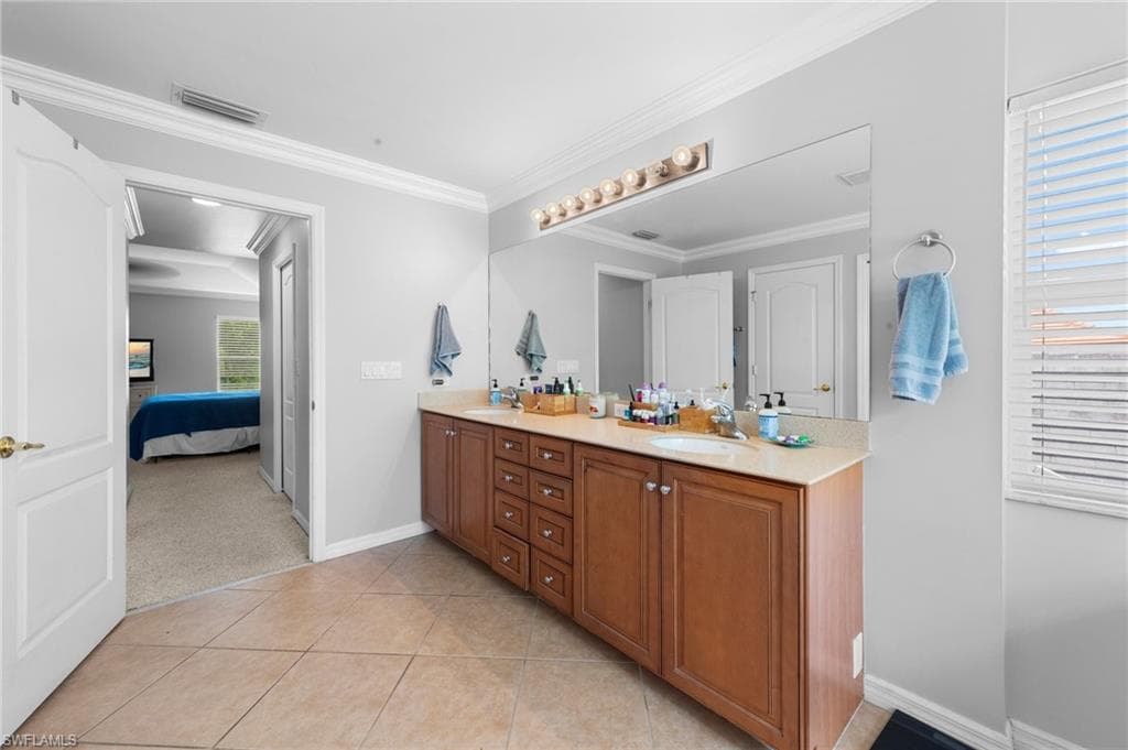 8364 Laurel Lakes Blvd, Naples, FL 34119-17