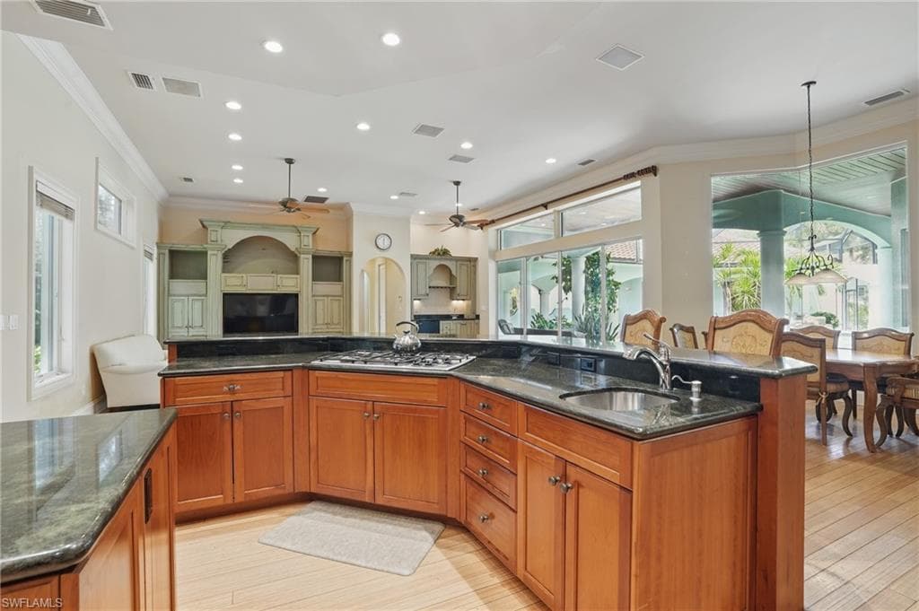 12291 Colliers Reserve Dr, Naples, FL 34110-21