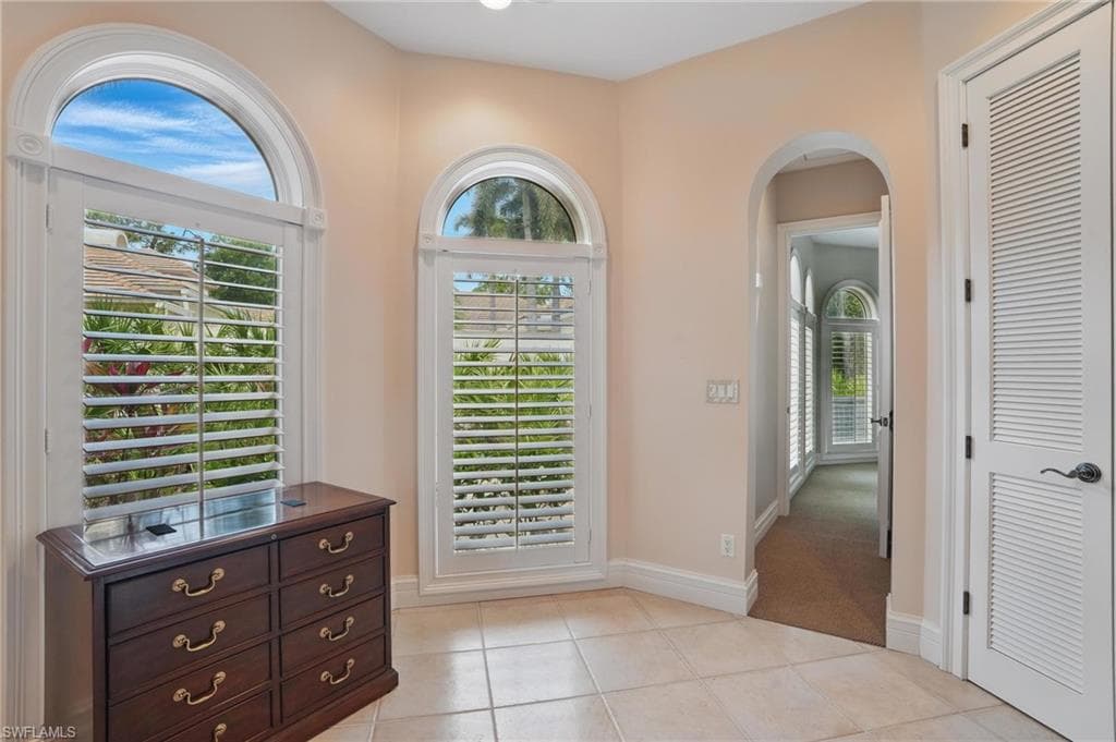 12291 Colliers Reserve Dr, Naples, FL 34110-40